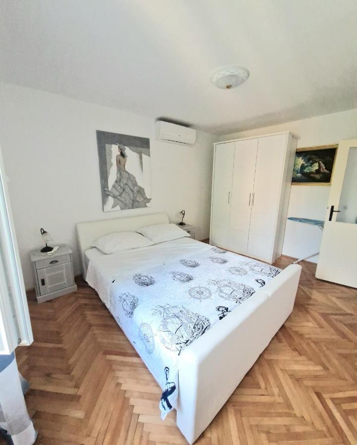 Apartman Perina Trogir Buitenkant foto