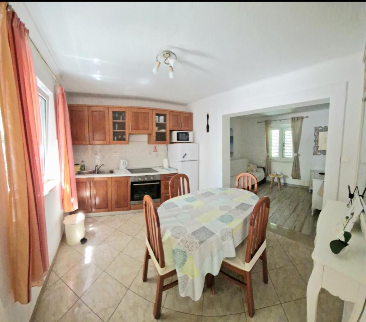 Apartman Perina Trogir Buitenkant foto