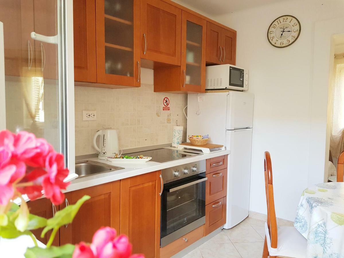 Apartman Perina Trogir Buitenkant foto